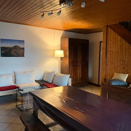 à La Ferme Au Puy Mary Mandailles-Saint-Julien