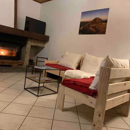 à La Ferme Au Puy Mary * Mandailles-Saint-Julien