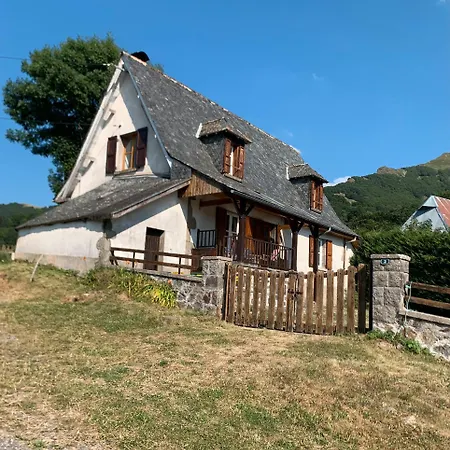 Casa rural à La Ferme Au Puy Mary Mandailles-Saint-Julien